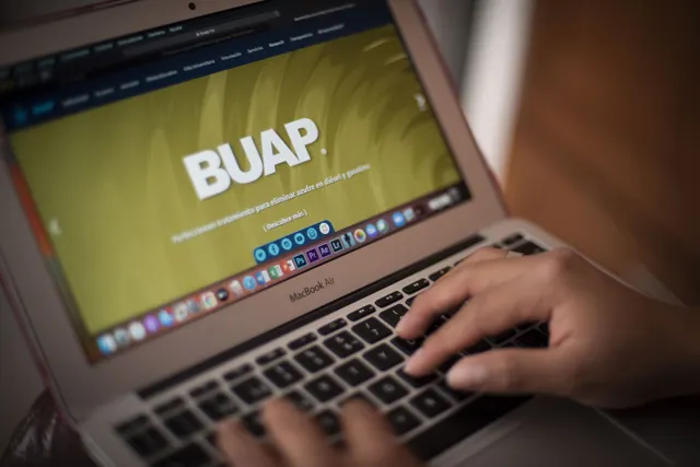 Reanudan actividades 117 mil estudiantes en la BUAP