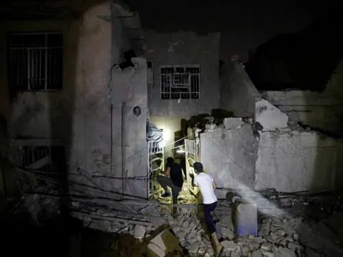 Al menos 14 muertos en explosión en bastión de Al Sadr en Bagdad