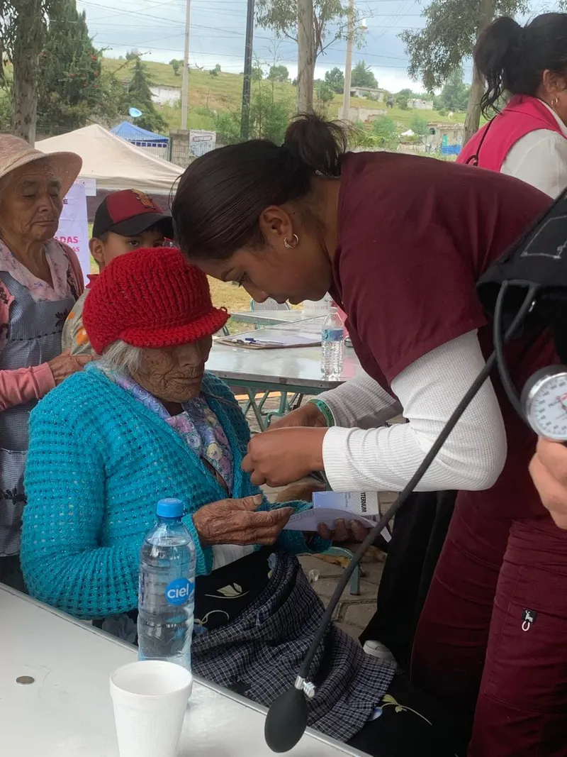 Alejandro Armenta impulsa jornadas comunitarias en Amozoc, acercando servicios esenciales a más de 500 poblanos