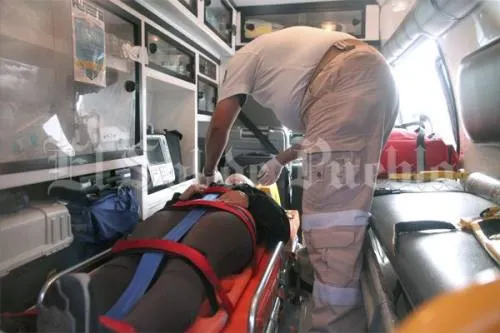 Mujer es atropellada por una motocicleta