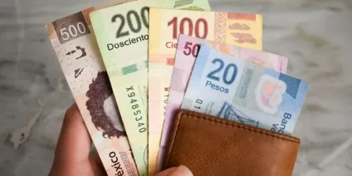 Salario mínimo aumenta 20 por ciento; pasará de 102 a 123 pesos