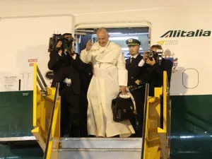 Finaliza Papa visita por Sudamérica