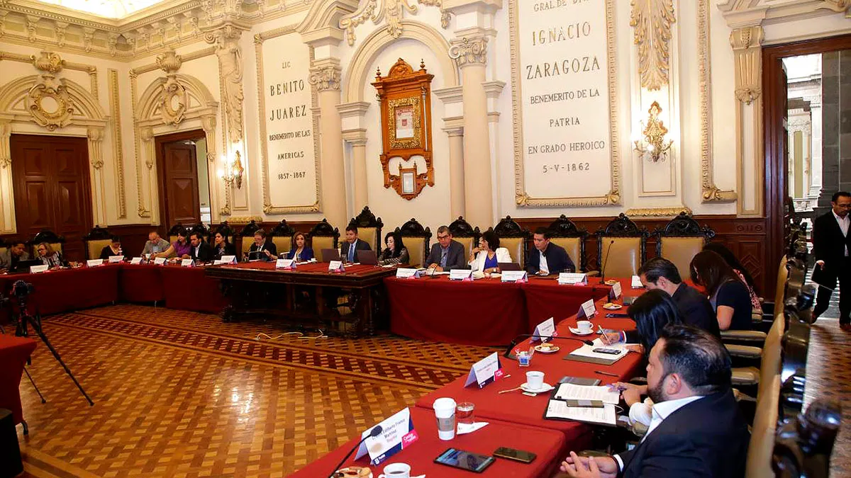 Sesion De Cabildo De Puebla