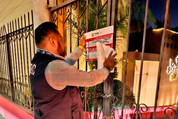 Ayuntamiento De Puebla Clausura Negocios