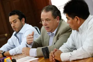 Funcionarios municipales en Puebla tienen hasta nivel secundaria