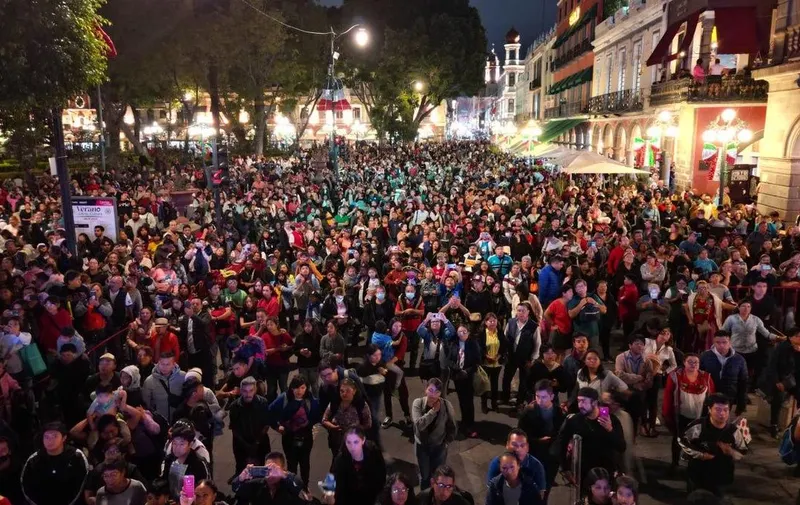 ayuntamiento-puebla-encendido-luces-fiestas-patrias