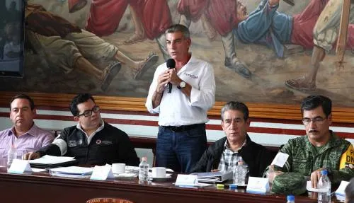 Los tres órdenes de gobierno atienden afectaciones por Franklin