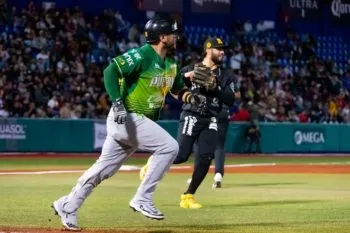 Rieleros vence a los Pericos y se llevan el tercero de la serie por pizarra de 8-7