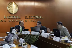 INE Puebla recibe solicitudes para debates, pero no ha publicado reglas?