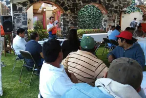 Impulsará Arriaga proyecto textil en Xoxtla
