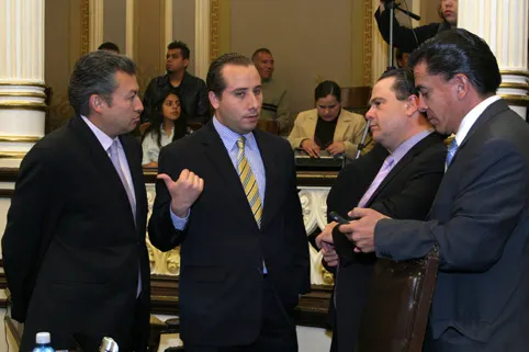 Riestra confía que RMV se mantendrá al margen del proceso electoral