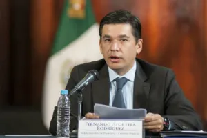 Crecimiento económico no irá más allá de 3.2% en 2015: SHCP
