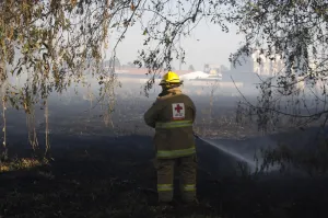 Incendios simultáneos toman por sorpresa a Bomberos de Texmelucan