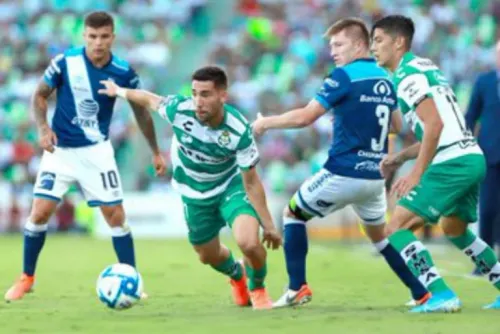 Santos tiene paso perfecto al vencer 4-1 al Puebla en cierre de fecha 4