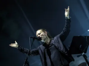 Radiohead se entrega al Palacio de los Deportes