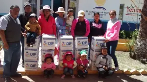 Encabezan entrega de despensas para necesitados en Yehualtepec
