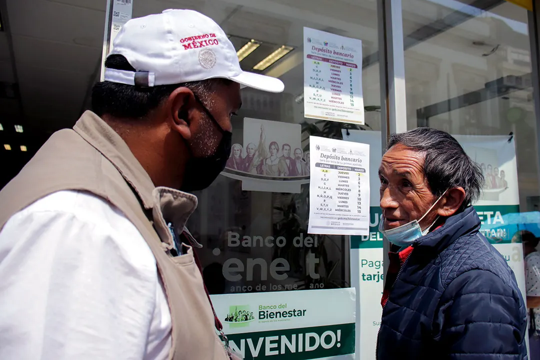 Adultos Mayores Banco Del Bienestar