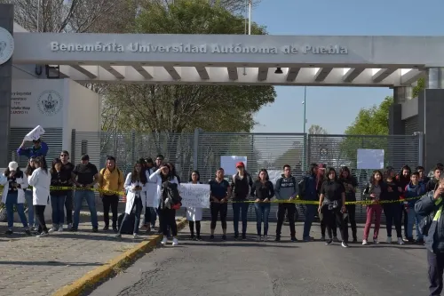 Acuerdan autoridades BUAP y estudiantes liberar accesos a CU
