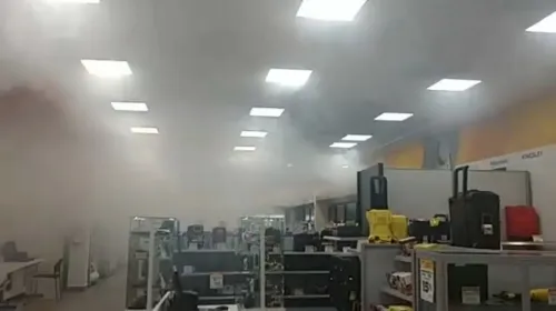 Con humo, Elektra evita robo a sus sucursales