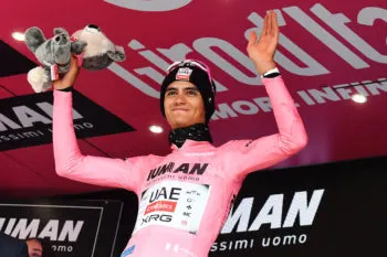 Isaac del Toro sigue haciendo historia: cumplió su tercer día como líder del Giro de Italia 2025