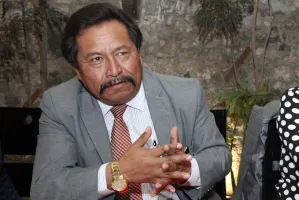 Líder de maestros desaprueba reducir periodo de Ley Seca en comicios