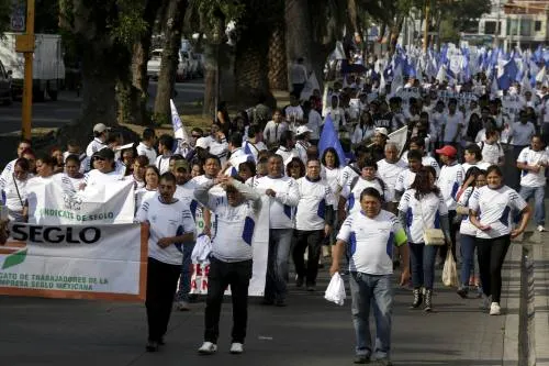 Sindicatos marchan en el Día del Trabajo; exigen mejoras salariales