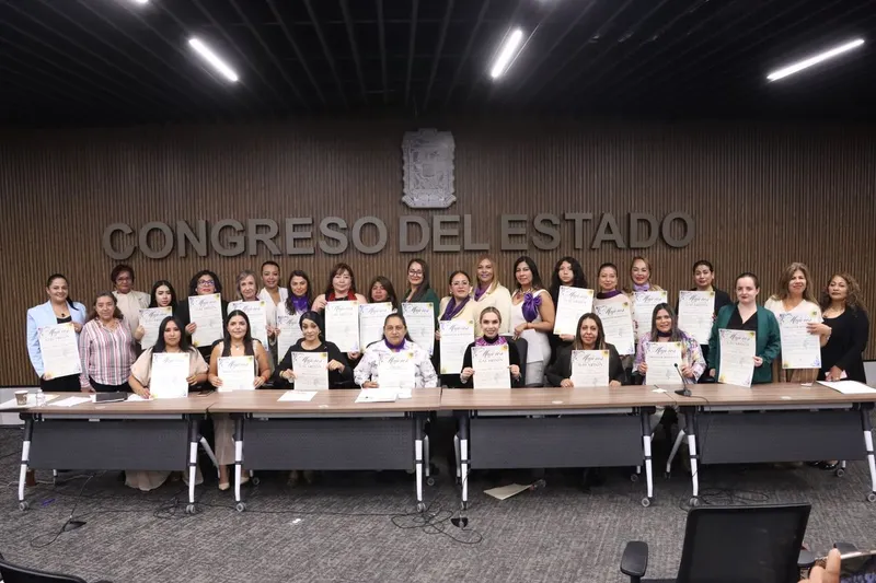 congreso-pue-colectivo-por-las-mujeres-de-puebla