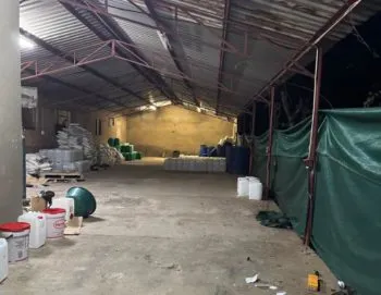 Detienen a dos mexicanos en laboratorio de metanfetamina valuado en 600 millones de rands en Sudáfrica