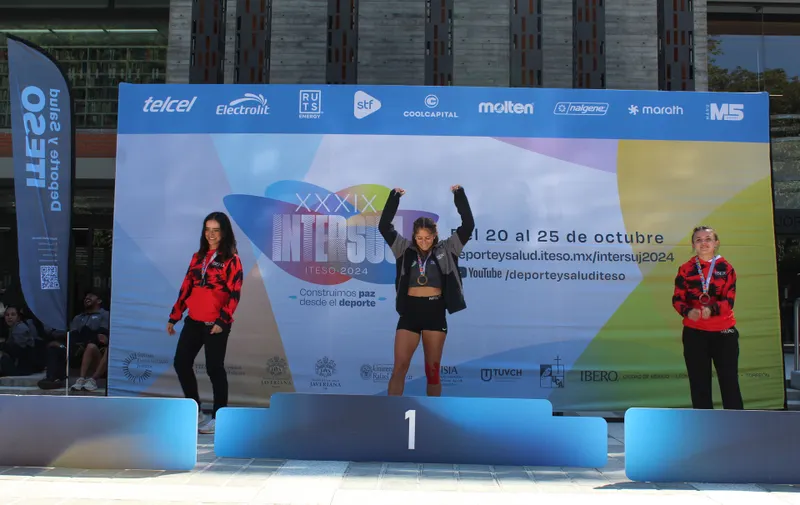 Ibero Puebla triunfa en INTERSUJ 2024 con entusiasmo y trabajo en equipo