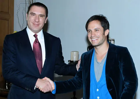 Se reúnen RMV y Gael García Bernal