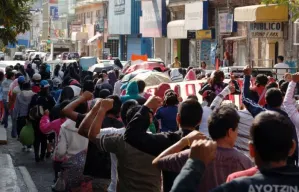 Ordenan arresto de 39 maestros disidentes en Guerrero