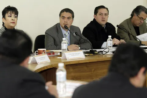Saturarán a poblanos con spots en precampañas y campañas