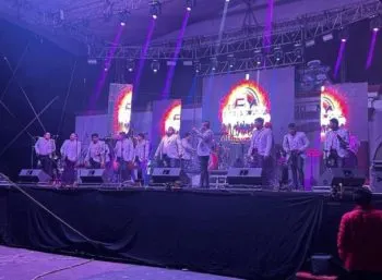 Roban vehículo con instrumentos y vestuario de la banda “Estrellas de la Mixteca” en Chiautla de Tapia