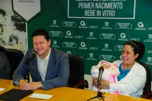 Nace Abby, primera bebé in vitro de una institución pública