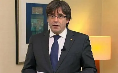 Puigdemont avanza en plan para ser reelegido presidente catalán