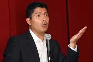 Aprueba Comisión Inspectora cuenta 2012 de Lalo Rivera