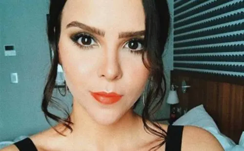 Yuya sorprende al mundo con su diminuto y sexy bikini