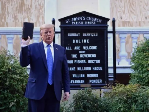 Trump anuncia despliegue de soldados en Washington