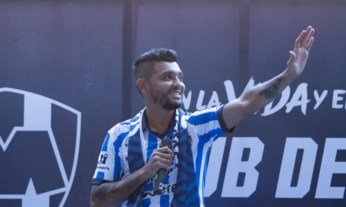 Tecatito Corona en estado de ebriedad