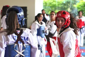 Ximena Mata se viste de oro en el XXVII Campeonato Nacional de Taekwondo Conadeip 2013 en el Itesm C