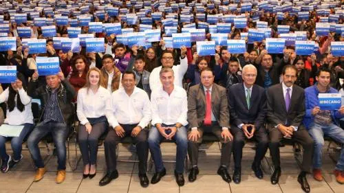 Tony Gali entrega Becas Nacionales para Educación Superior de Manutención y Transporte
