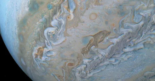 NASA muestra “delfín” nadando en Júpiter