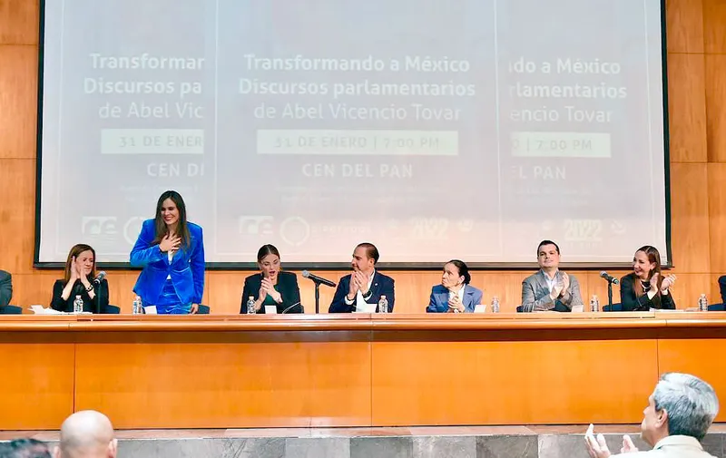 carolina-beauregard-libro-abel-vicencio-tovar