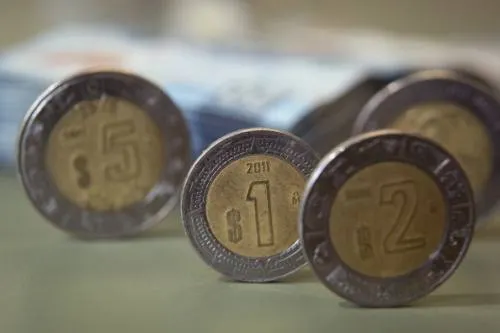 El peso se ‘levanta’ tras dos días de pérdidas