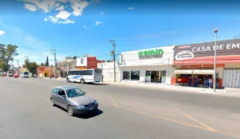 Un hombre aparentemente drogado asalta los laboratorios Semin de Xonaca