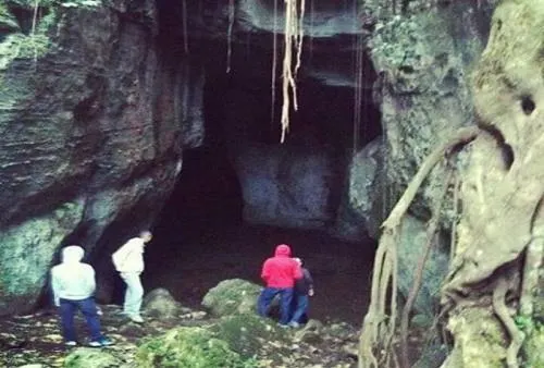 Matan a tres turistas en asalto en Cuetzalan; iban a la Cueva del Diablo