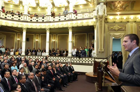 Rafael Moreno Valle bloquea solicitudes de información