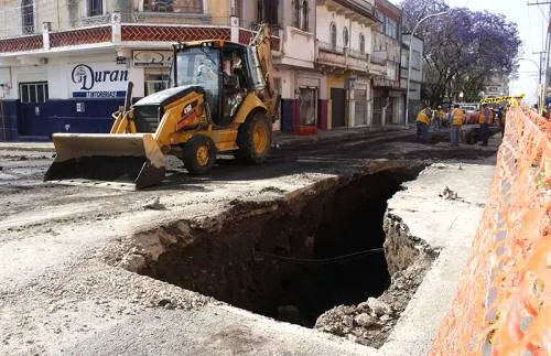 Agua de Puebla sustituye drenaje en 16 de septiembre