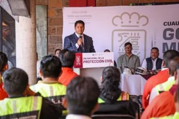 Omar Muñoz entrega equipo a Protección Civil y refrenda compromiso con la atención de emergencias en Cuautlancingo