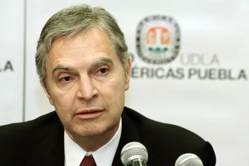 Derbez no descarta alianza entre el PAN y el PRI.